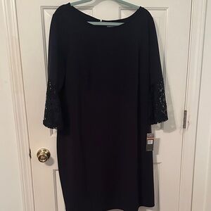 Sharagano Elegant Black Dress with Lace Sleeves
